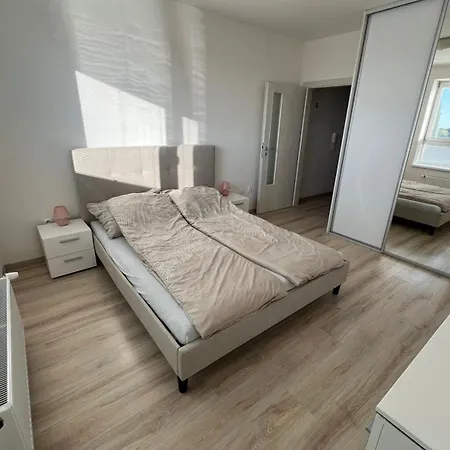 Modern Comfort - Wifi & Free Parking * Galanta